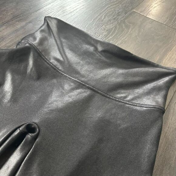 Spanx Faux Leather Biker Shorts Metallic High Rise Slimming Tummy Control Sz Med - Picture 5 of 8